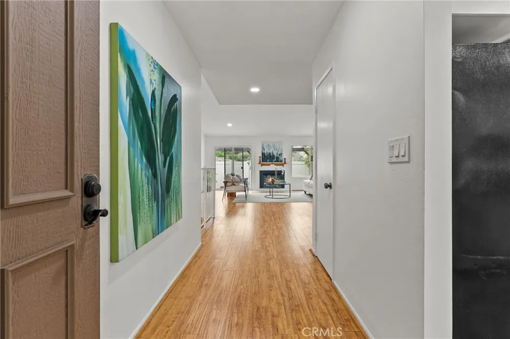 20038 Avenue Of The Oaks Newhall, CA 91321