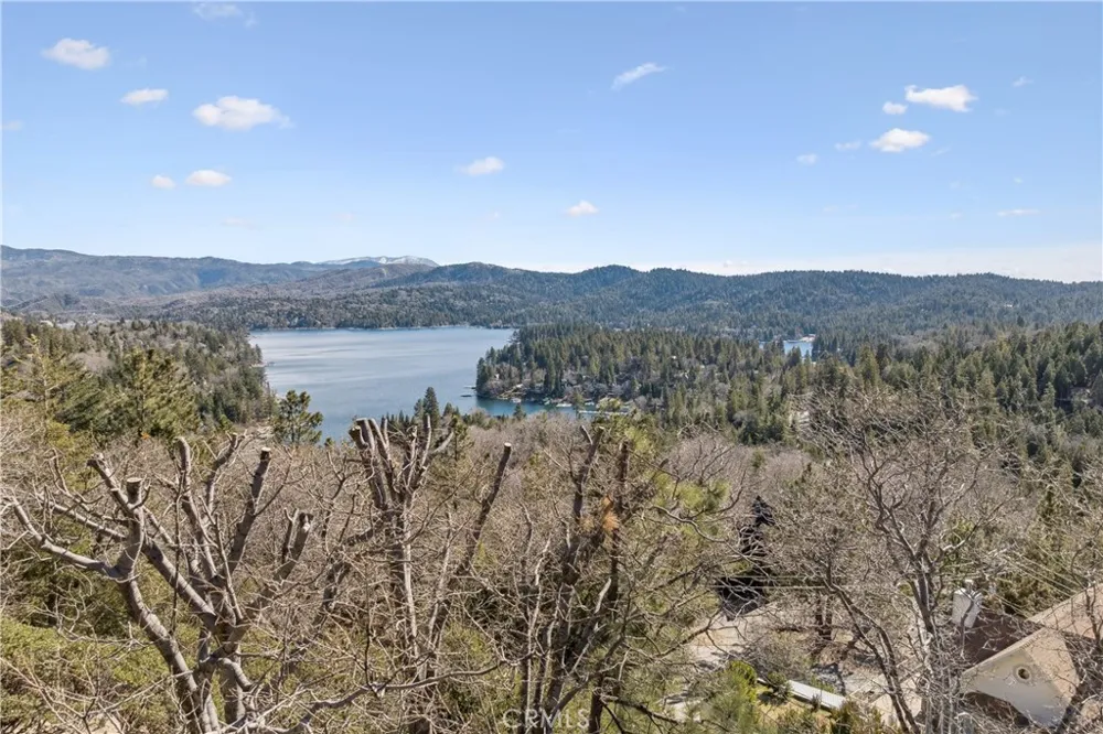 Matterhorn Lake Arrowhead, CA 92352