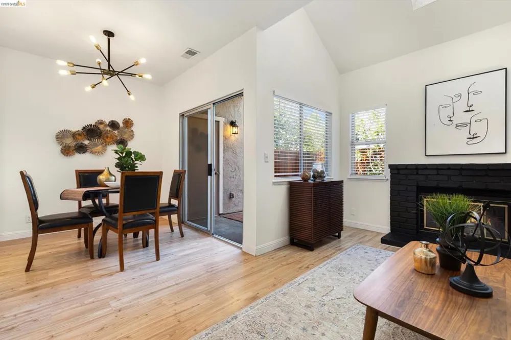 226 Birch Creek Dr Pleasanton, CA 94566