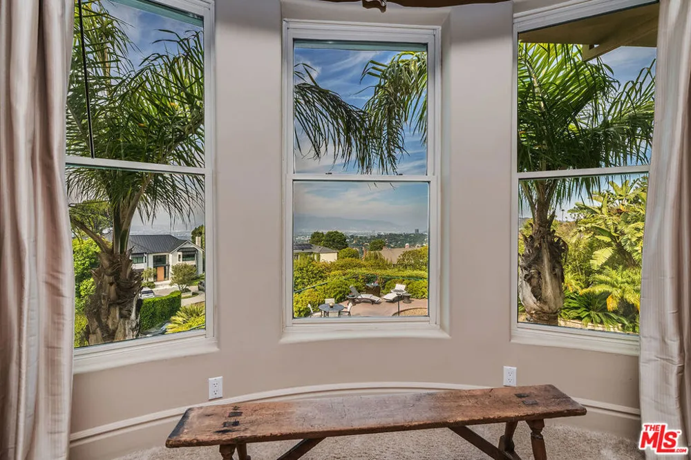 12145 Summit Court Beverly Hills, CA 90210