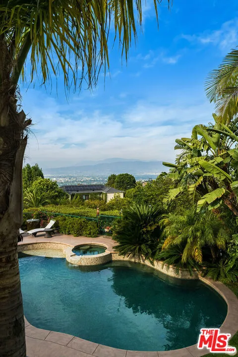 12145 Summit Court Beverly Hills, CA 90210