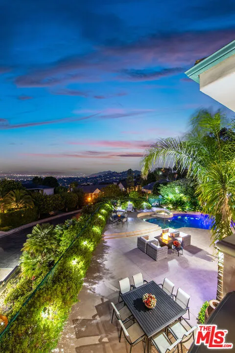 12145 Summit Court Beverly Hills, CA 90210