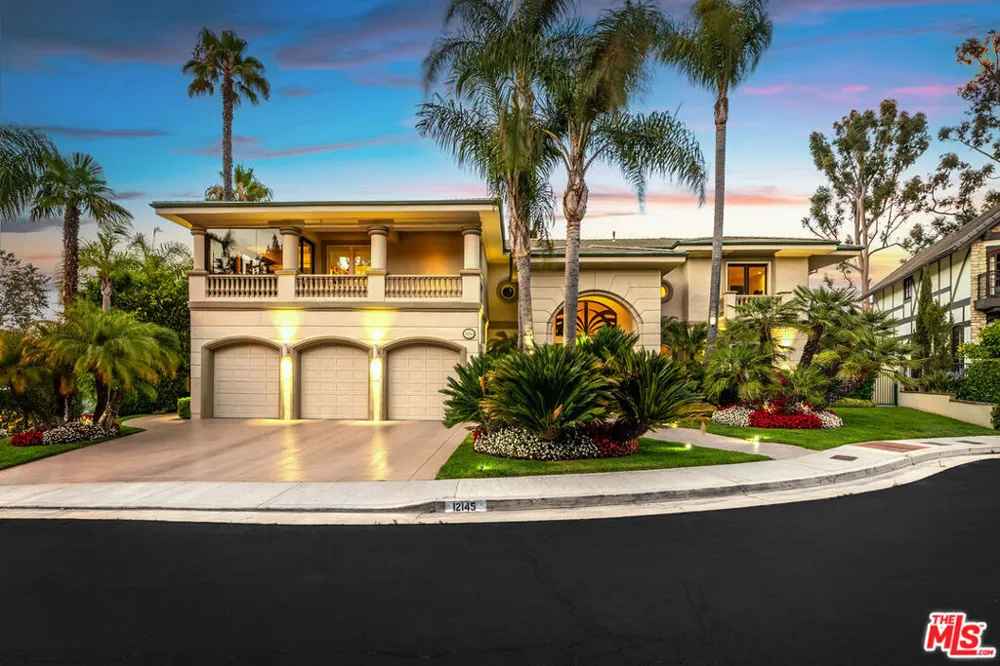 12145 Summit Court Beverly Hills, CA 90210