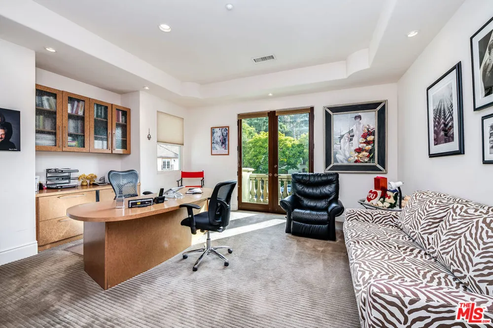 12145 Summit Court Beverly Hills, CA 90210