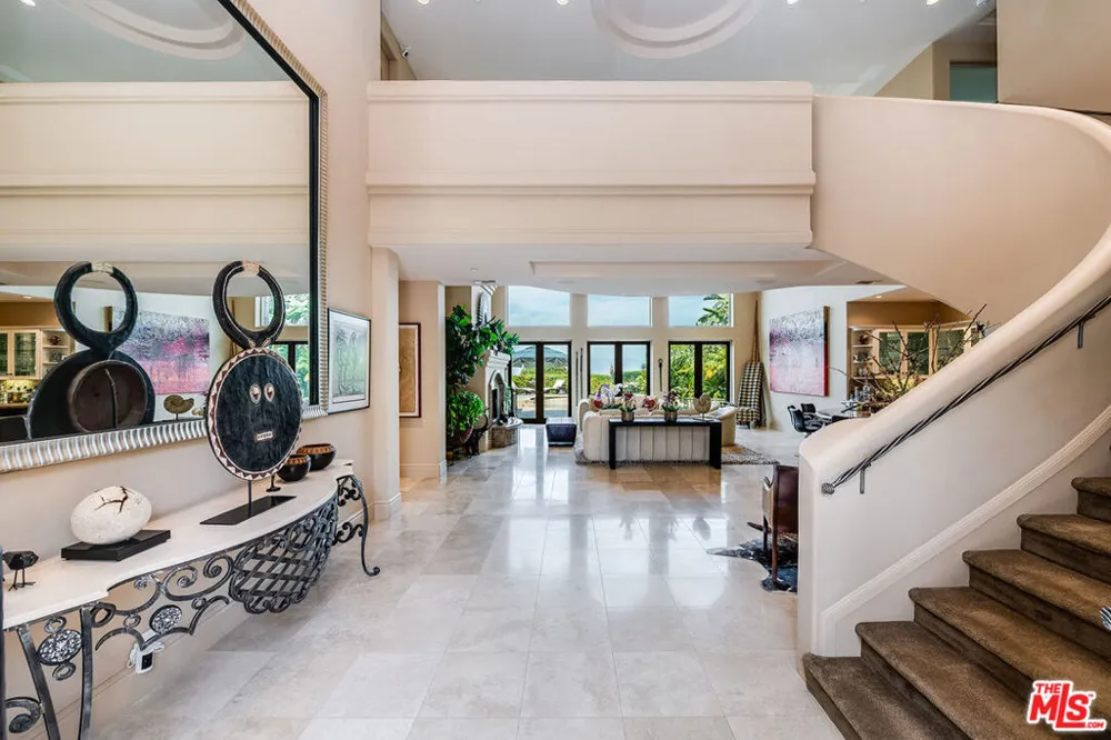 12145 Summit Court Beverly Hills, CA 90210