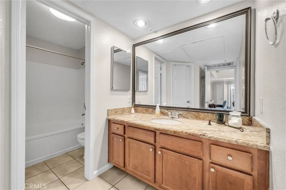 1980 Las Colinas Circle #301 Corona, CA 92879