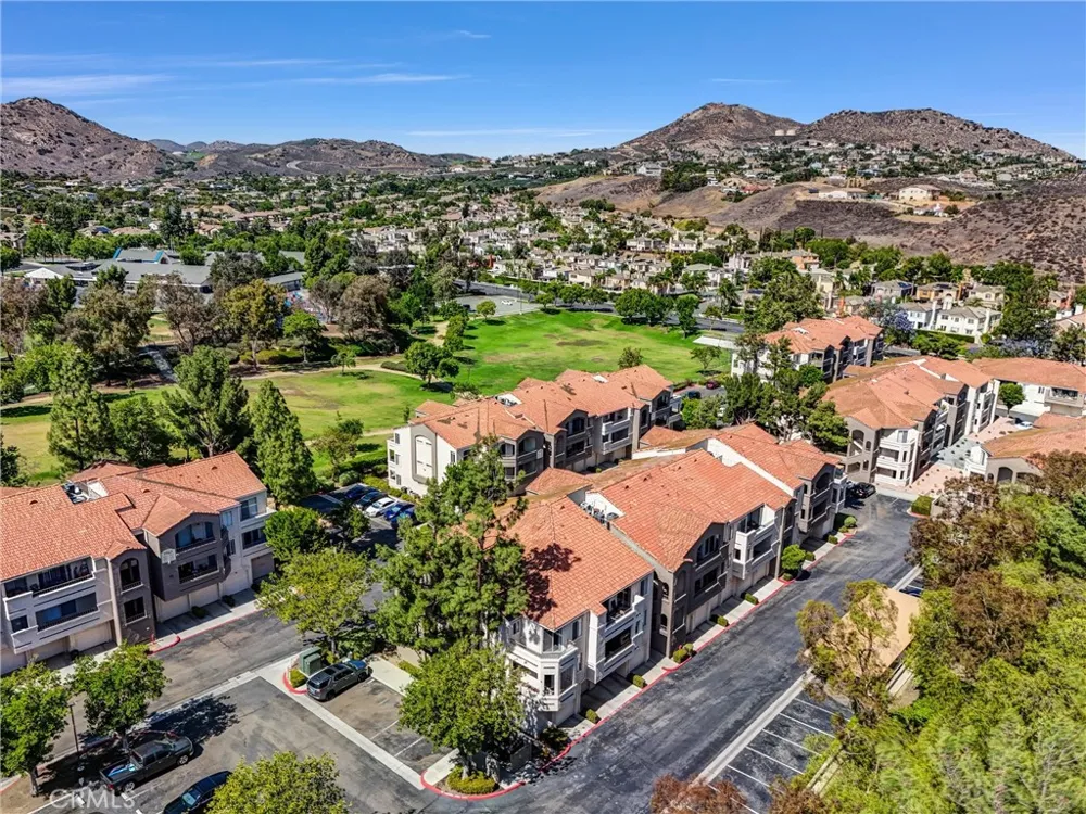 1980 Las Colinas Circle #301 Corona, CA 92879