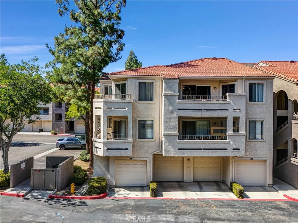 1980 Las Colinas Circle #301 Corona, CA 92879