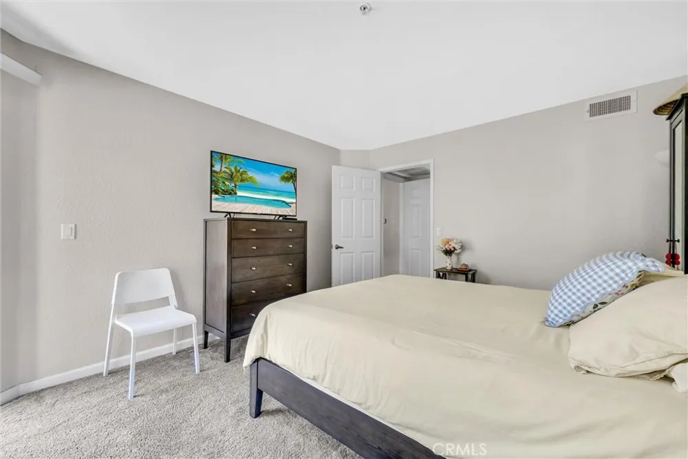 1980 Las Colinas Circle #301 Corona, CA 92879