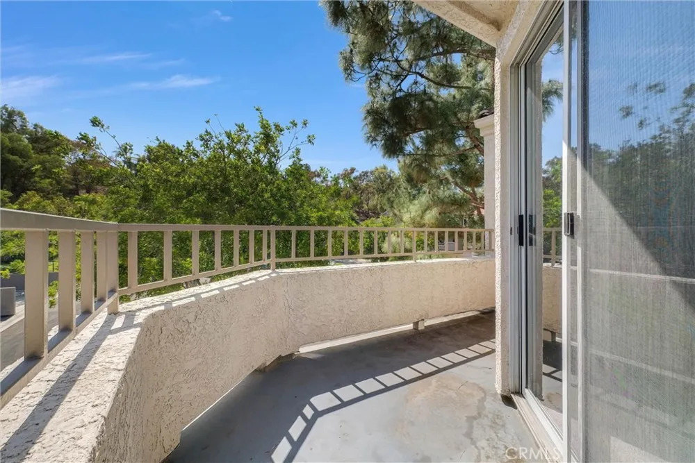 1980 Las Colinas Circle #301 Corona, CA 92879