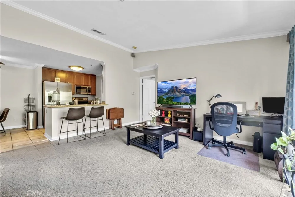 1980 Las Colinas Circle #301 Corona, CA 92879