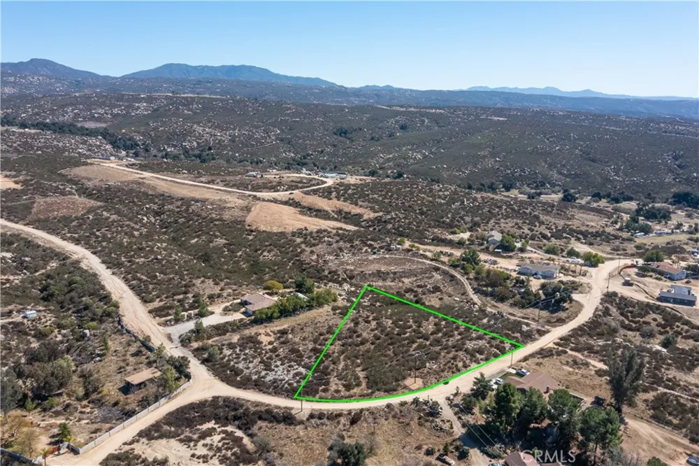 Sabina Drive Hemet, CA 92544