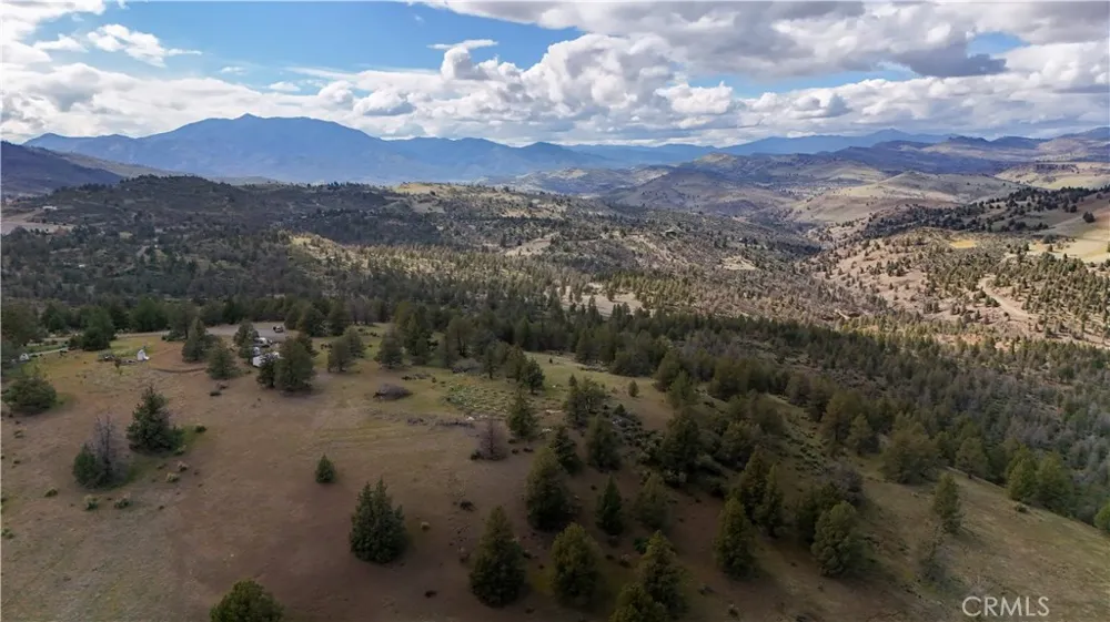 unit 5 Lot 121 Raven Ct. Montague, CA 96064