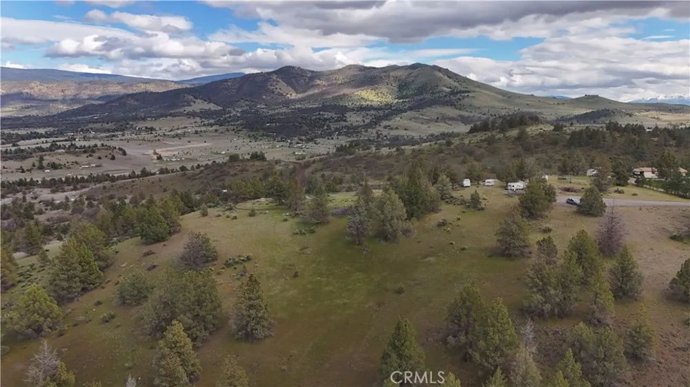 unit 5 Lot 121 Raven Ct. Montague, CA 96064