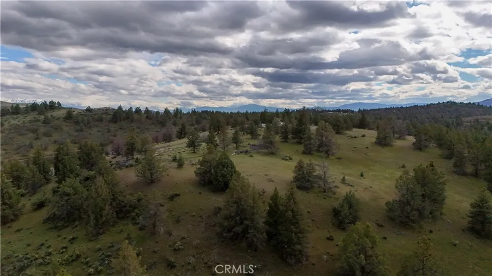unit 5 Lot 121 Raven Ct. Montague, CA 96064