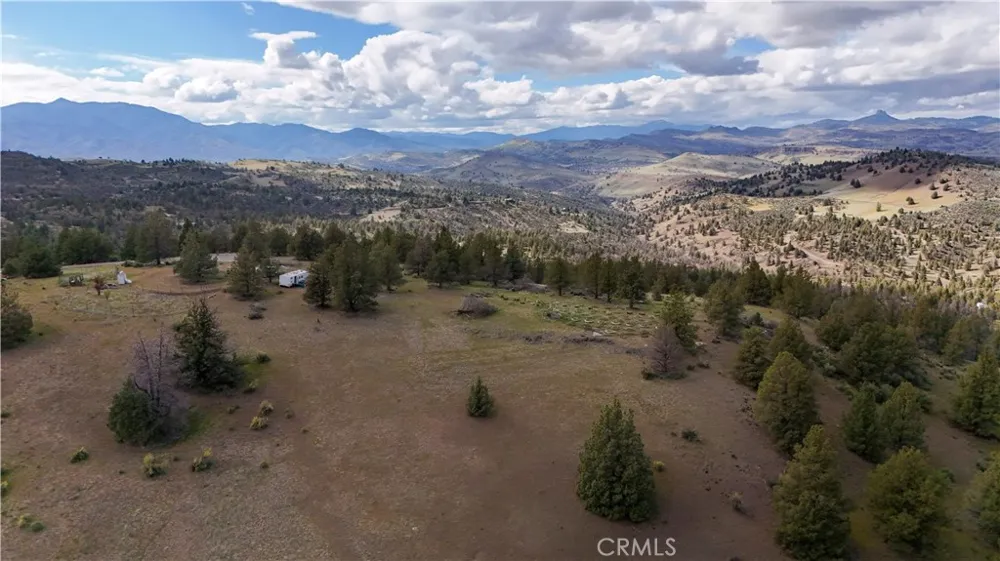 unit 5 Lot 121 Raven Ct. Montague, CA 96064