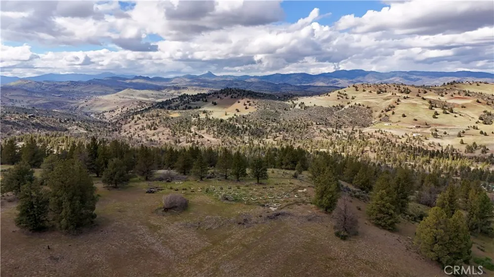 unit 5 Lot 121 Raven Ct. Montague, CA 96064