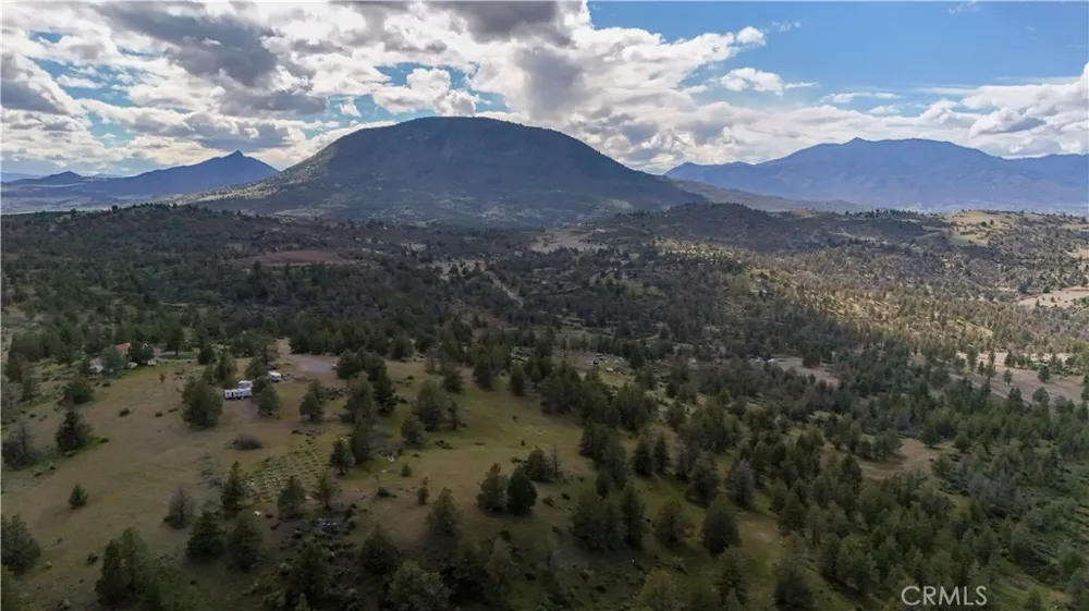 unit 5 Lot 121 Raven Ct. Montague, CA 96064