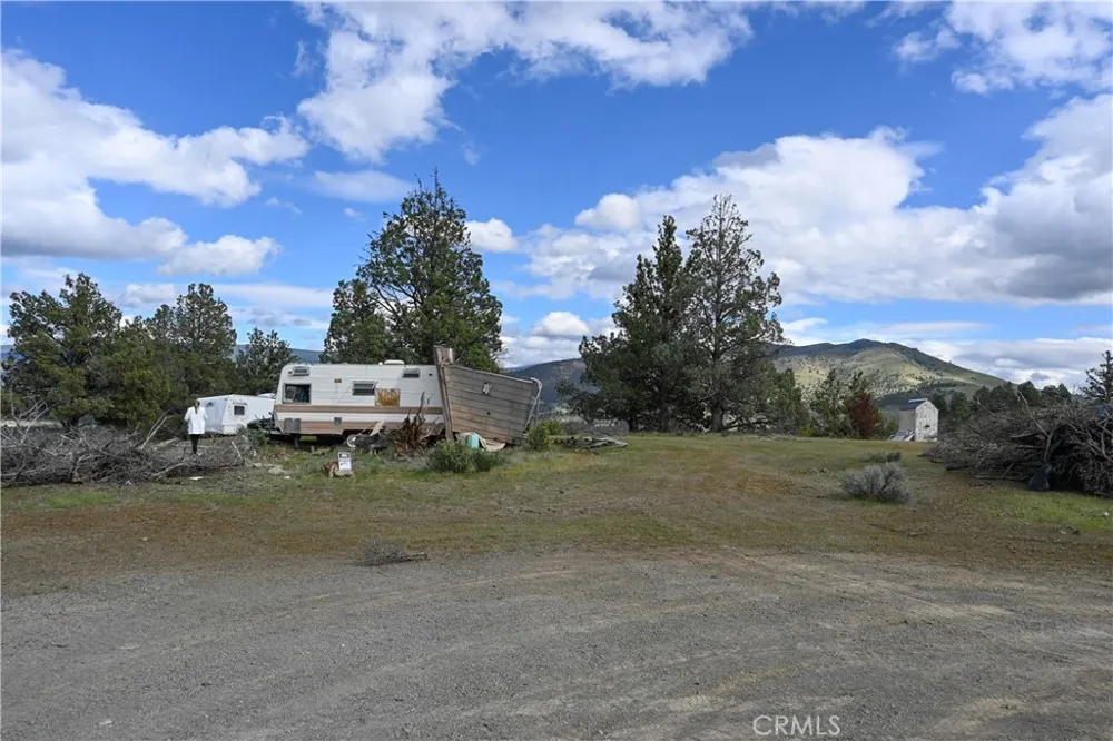 unit 5 Lot 121 Raven Ct. Montague, CA 96064