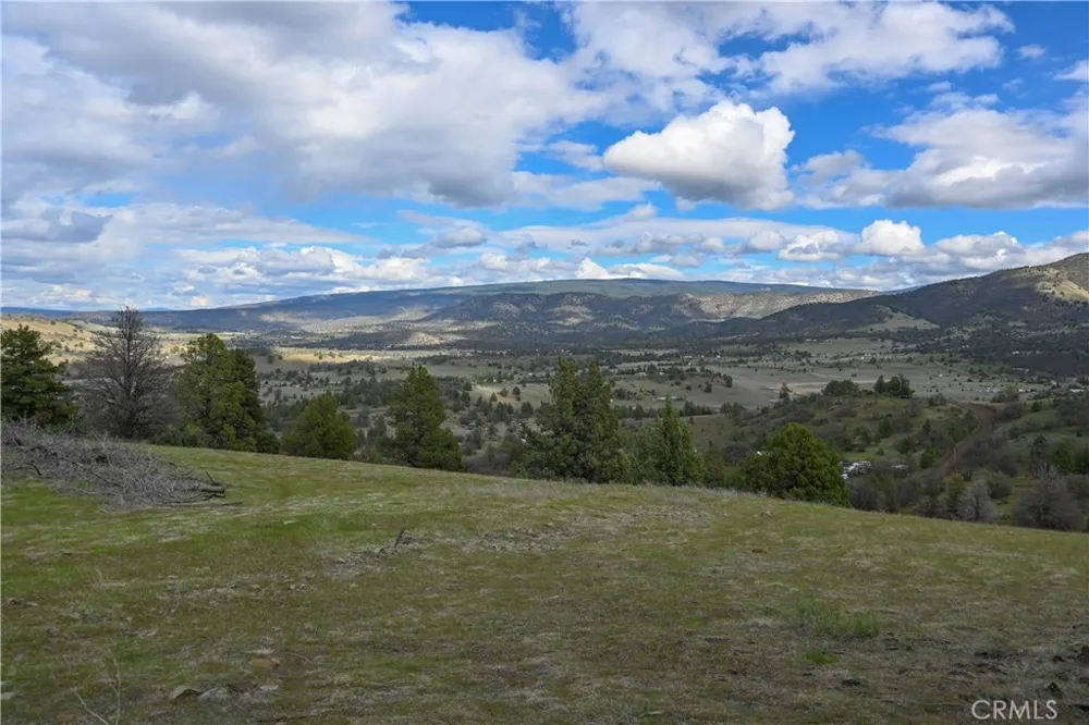 unit 5 Lot 121 Raven Ct. Montague, CA 96064