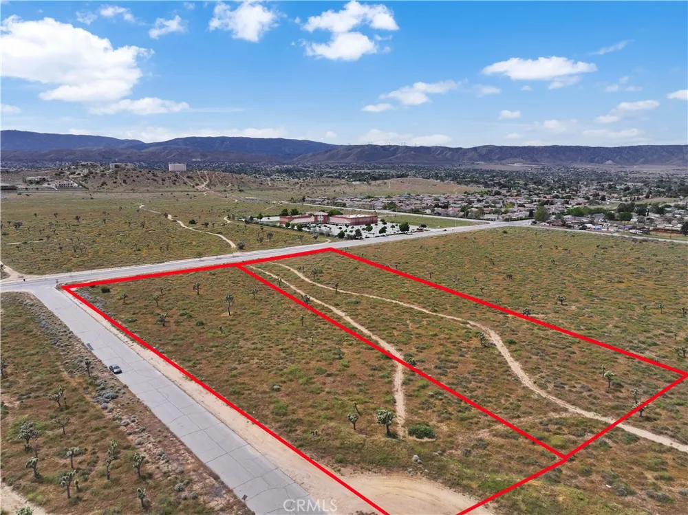 37 Avenue L8 Quartz Hill, CA 93536