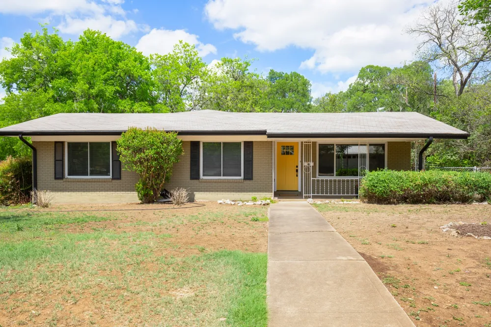 4702 Lasso Path Austin, TX 78745