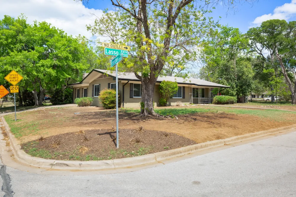 4702 Lasso Path Austin, TX 78745
