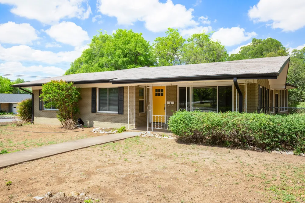 4702 Lasso Path Austin, TX 78745