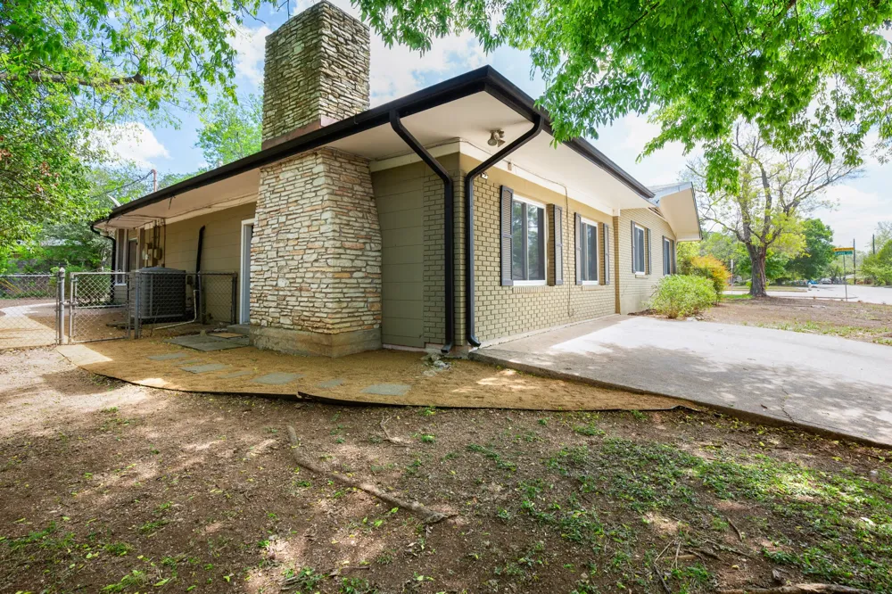 4702 Lasso Path Austin, TX 78745