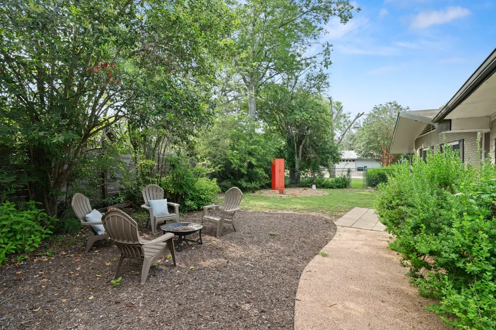 4702 Lasso Path Austin, TX 78745