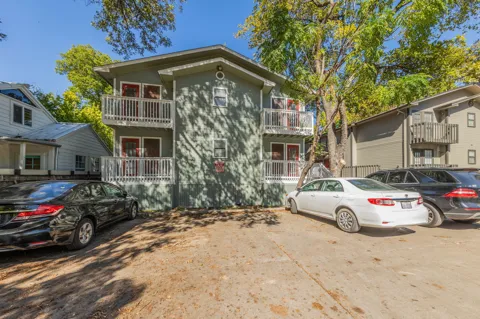 4518 Speedway #B