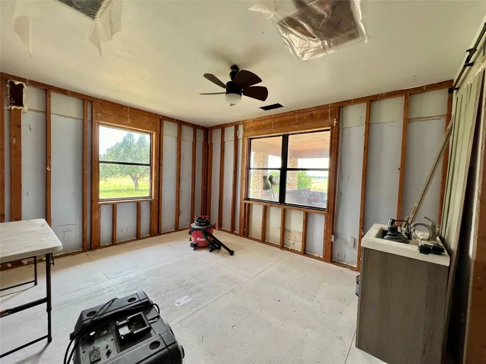 1286 County Road 446 Rockdale, TX 76567