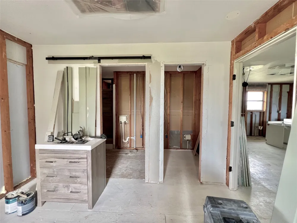 1286 County Road 446 Rockdale, TX 76567