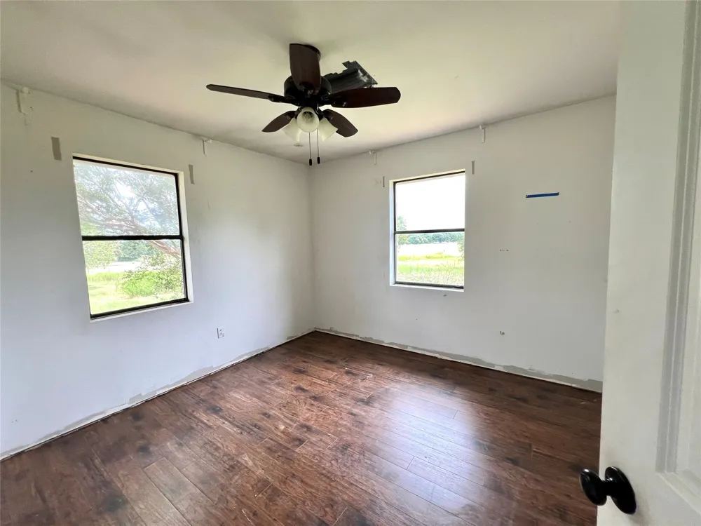 1286 County Road 446 Rockdale, TX 76567