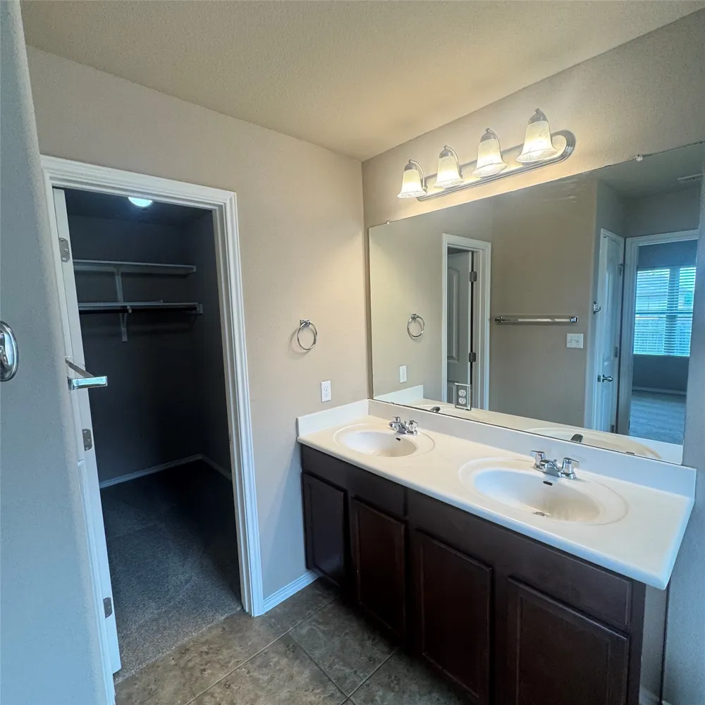 19308 Stokes Lane Pflugerville, TX 78660