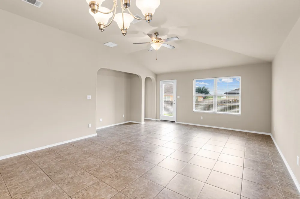 19308 Stokes Lane Pflugerville, TX 78660