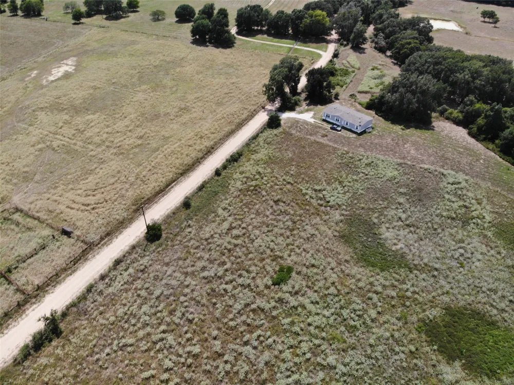 5 County Road 367 Caldwell, TX 77836