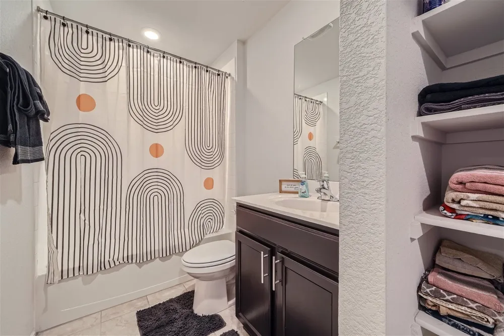 717 Taggart Trail Jarrell, TX 76537