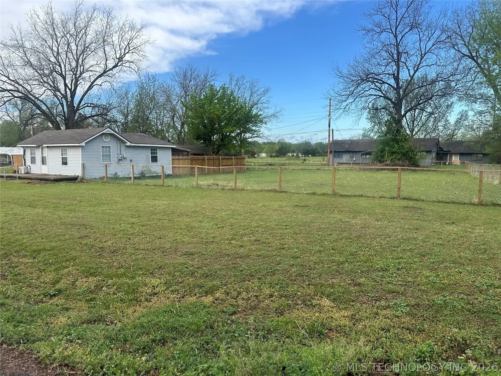 1106 Sherman Avenue Okmulgee, OK 74447