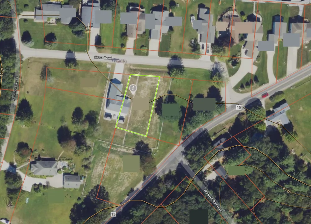 5407 W Sioux Road Pentwater, MI 49449