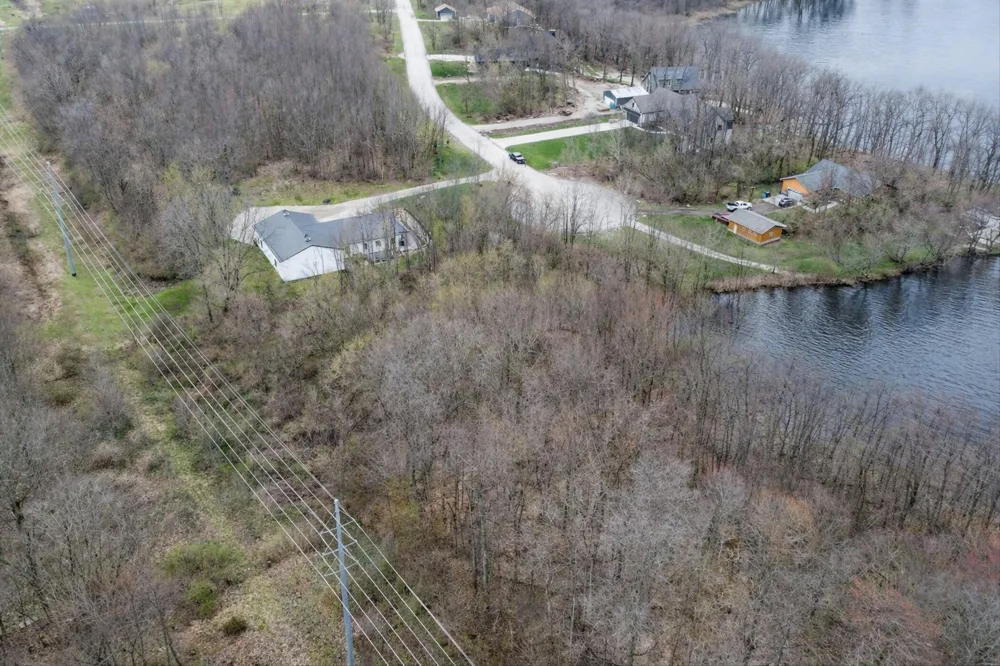 14 Forest Shores Drive Cassopolis, MI 49031