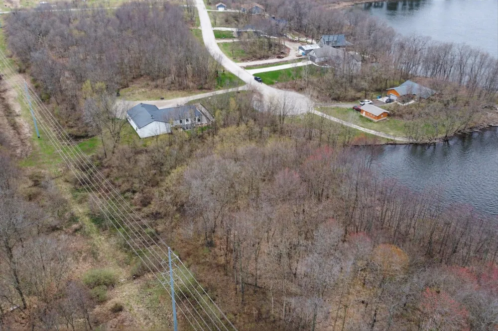 14 Forest Shores Drive Cassopolis, MI 49031