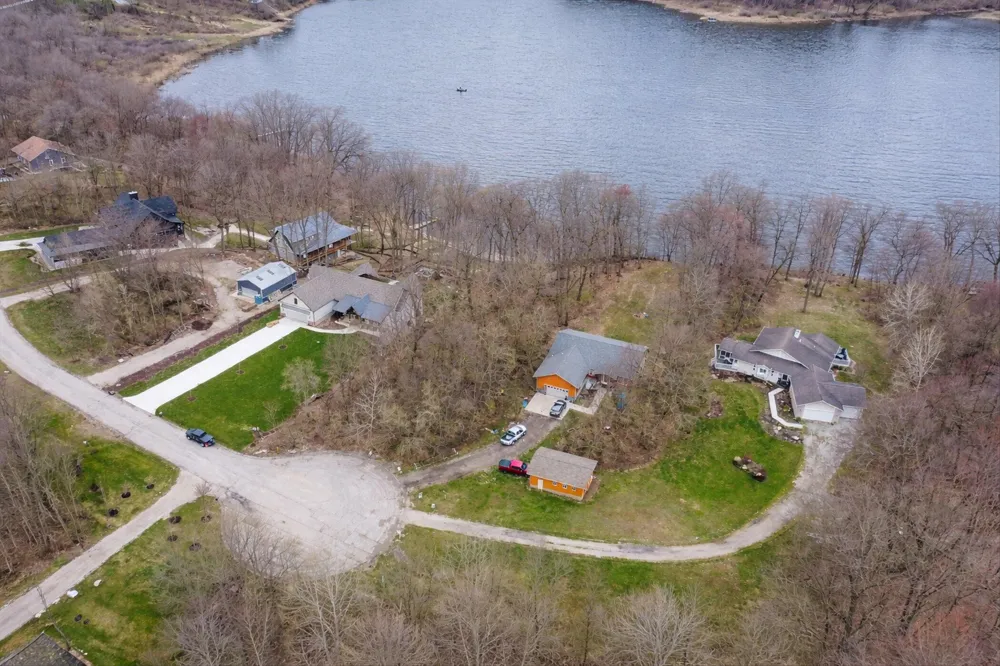 14 Forest Shores Drive Cassopolis, MI 49031