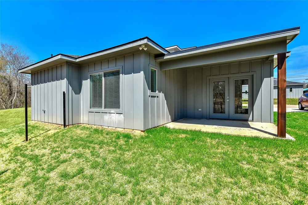 3060 W Crawford Street #601 Denison, TX 75020