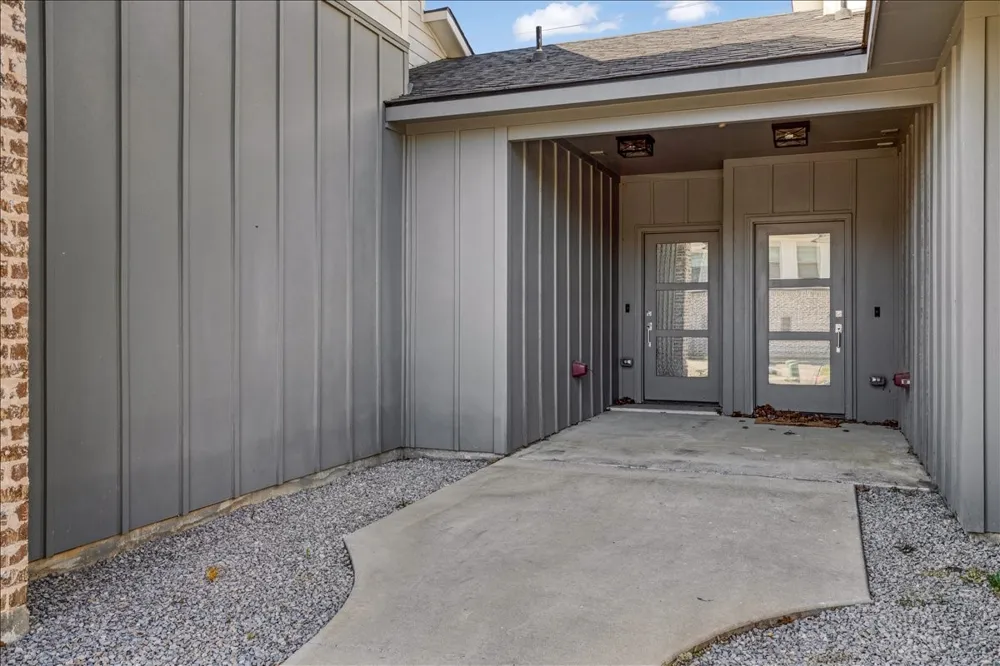 3060 W Crawford Street #601 Denison, TX 75020