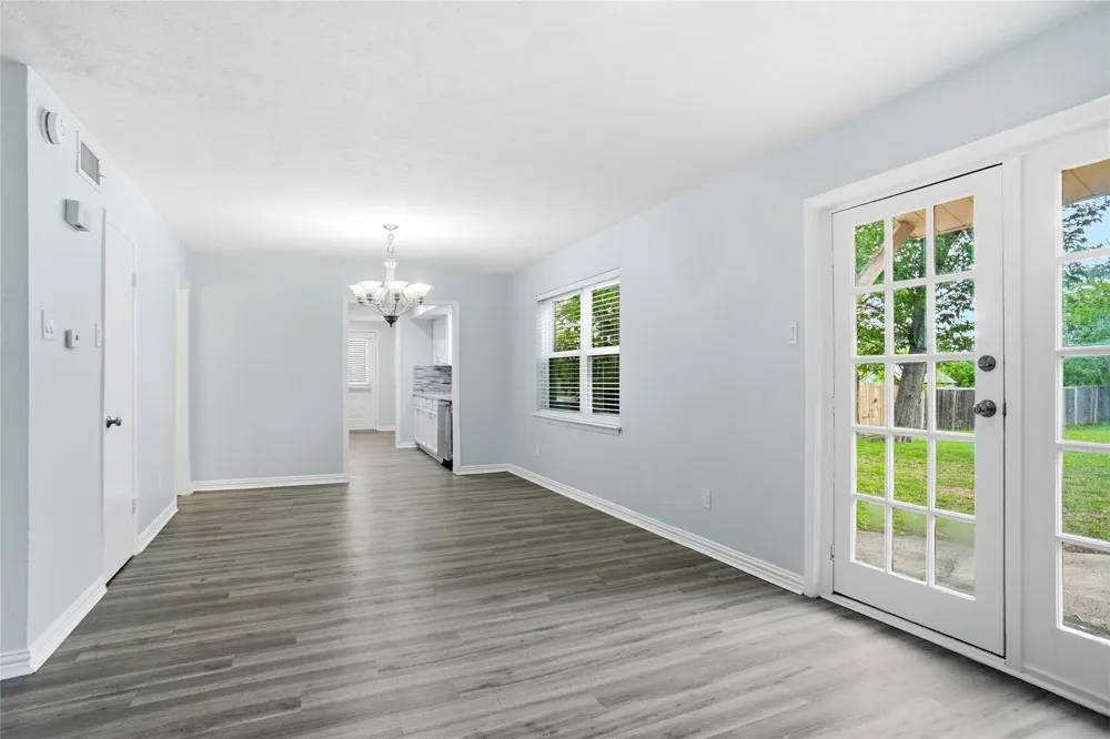 2823 Ermine Way Farmers Branch, TX 75234