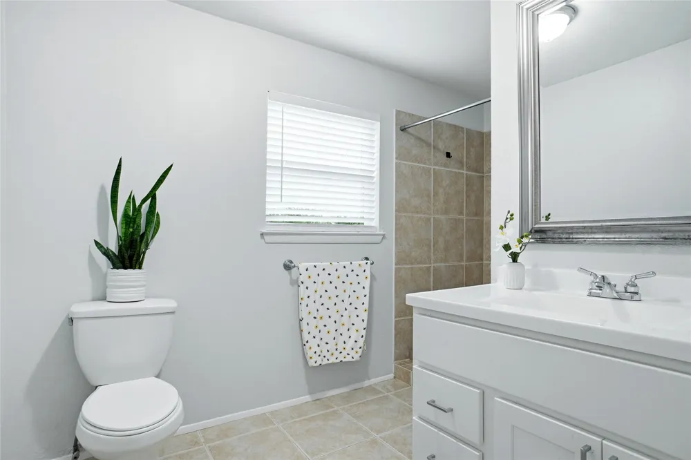 2823 Ermine Way Farmers Branch, TX 75234