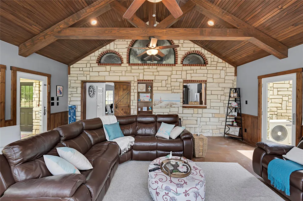 310 County Road 4285 Valley Mills, TX 76689