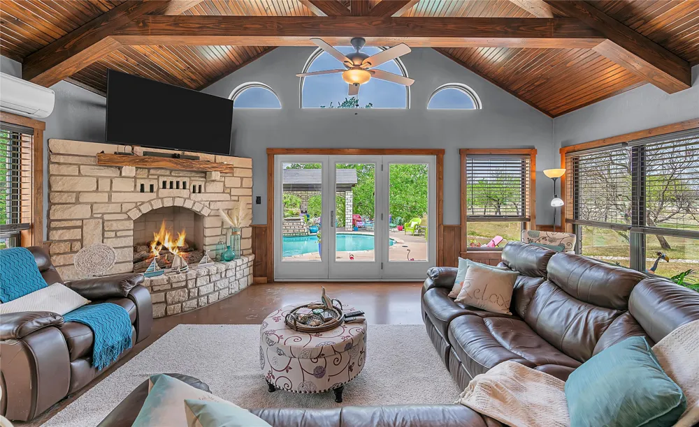 310 County Road 4285 Valley Mills, TX 76689