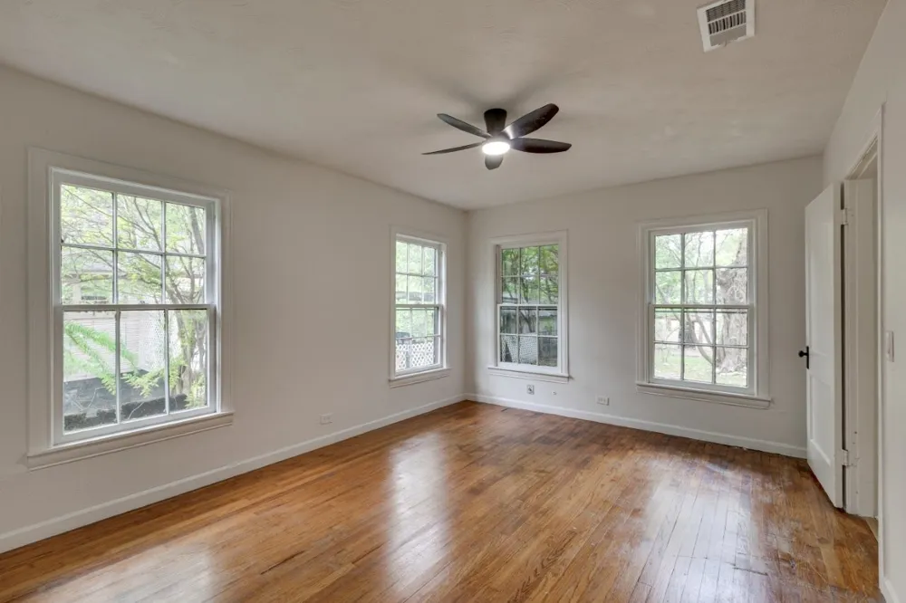 617 Wilson Street Lancaster, TX 75146